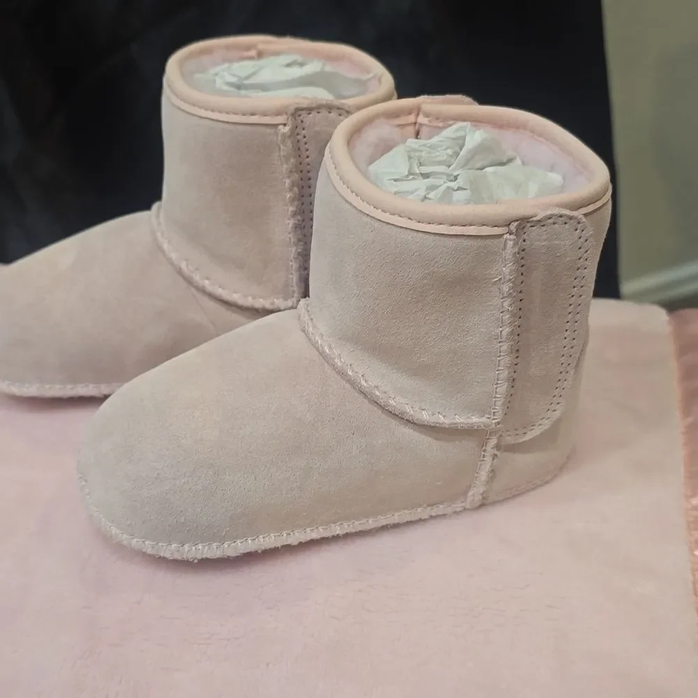 UGG‎ Baby Classic Fashion Boot & Lovey Gift Set- Ribbon Candy